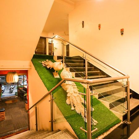 Hotel White Fields Hitec City, Hyderabad Bagian luar foto
