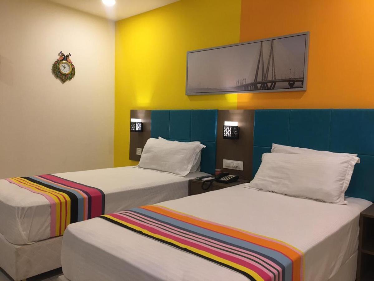 Hotel White Fields Hitec City, Hyderabad Bagian luar foto