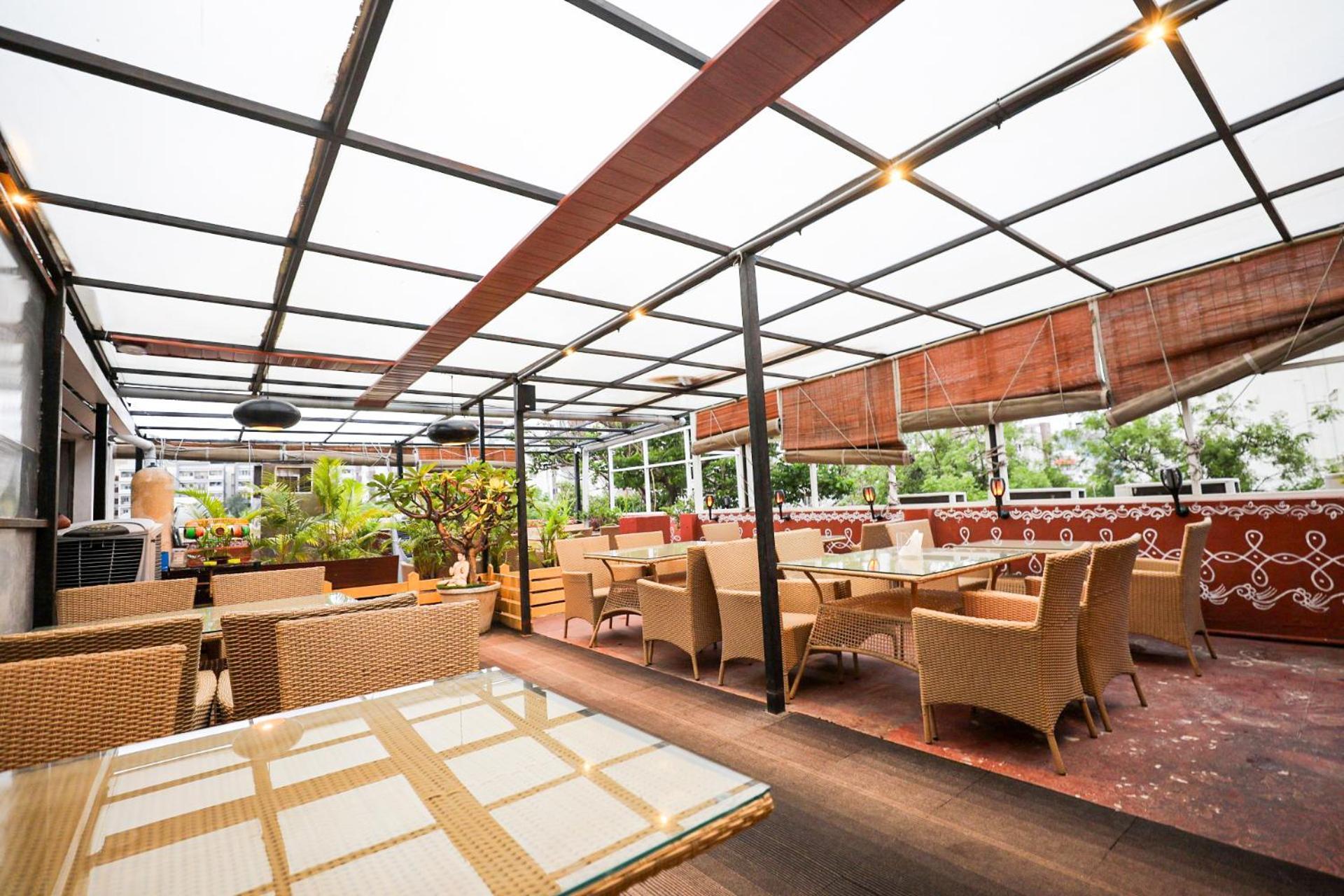 Hotel White Fields Hitec City, Hyderabad Bagian luar foto