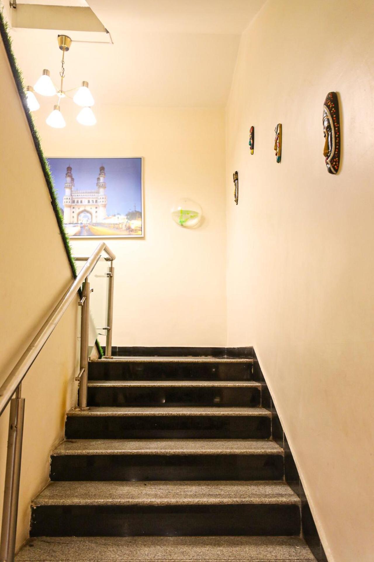 Hotel White Fields Hitec City, Hyderabad Bagian luar foto