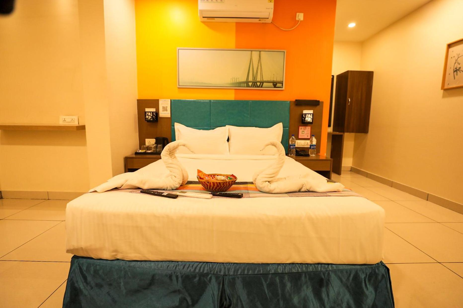 Hotel White Fields Hitec City, Hyderabad Bagian luar foto