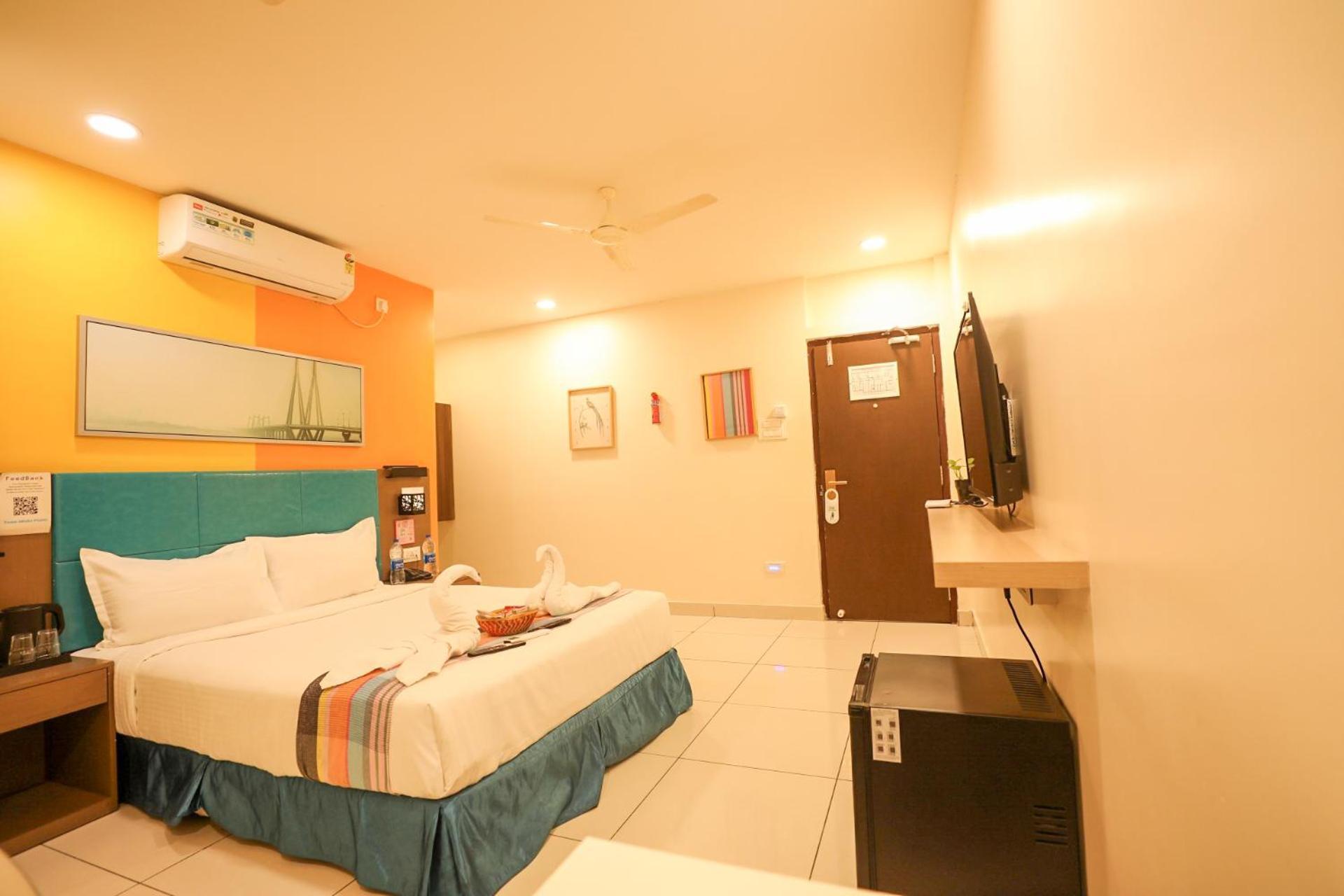 Hotel White Fields Hitec City, Hyderabad Bagian luar foto
