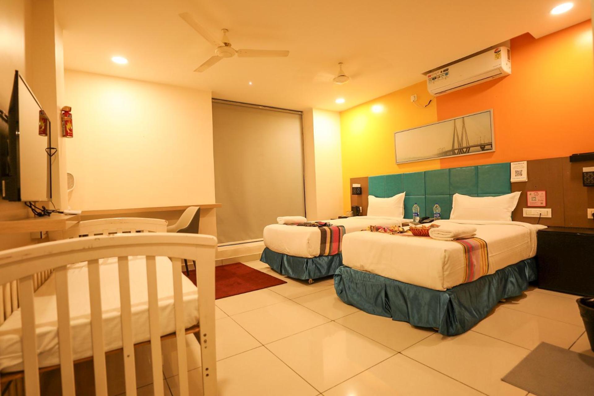 Hotel White Fields Hitec City, Hyderabad Bagian luar foto